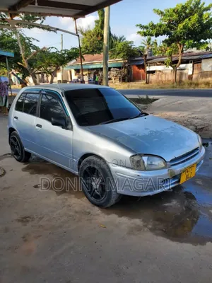 Toyota Starlet 2000 Silver