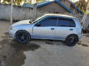 Toyota Starlet 2000 Silver