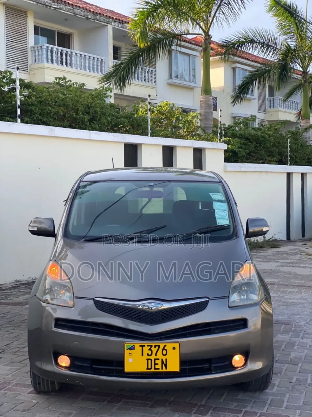 Toyota Ractis 2005 Gray
