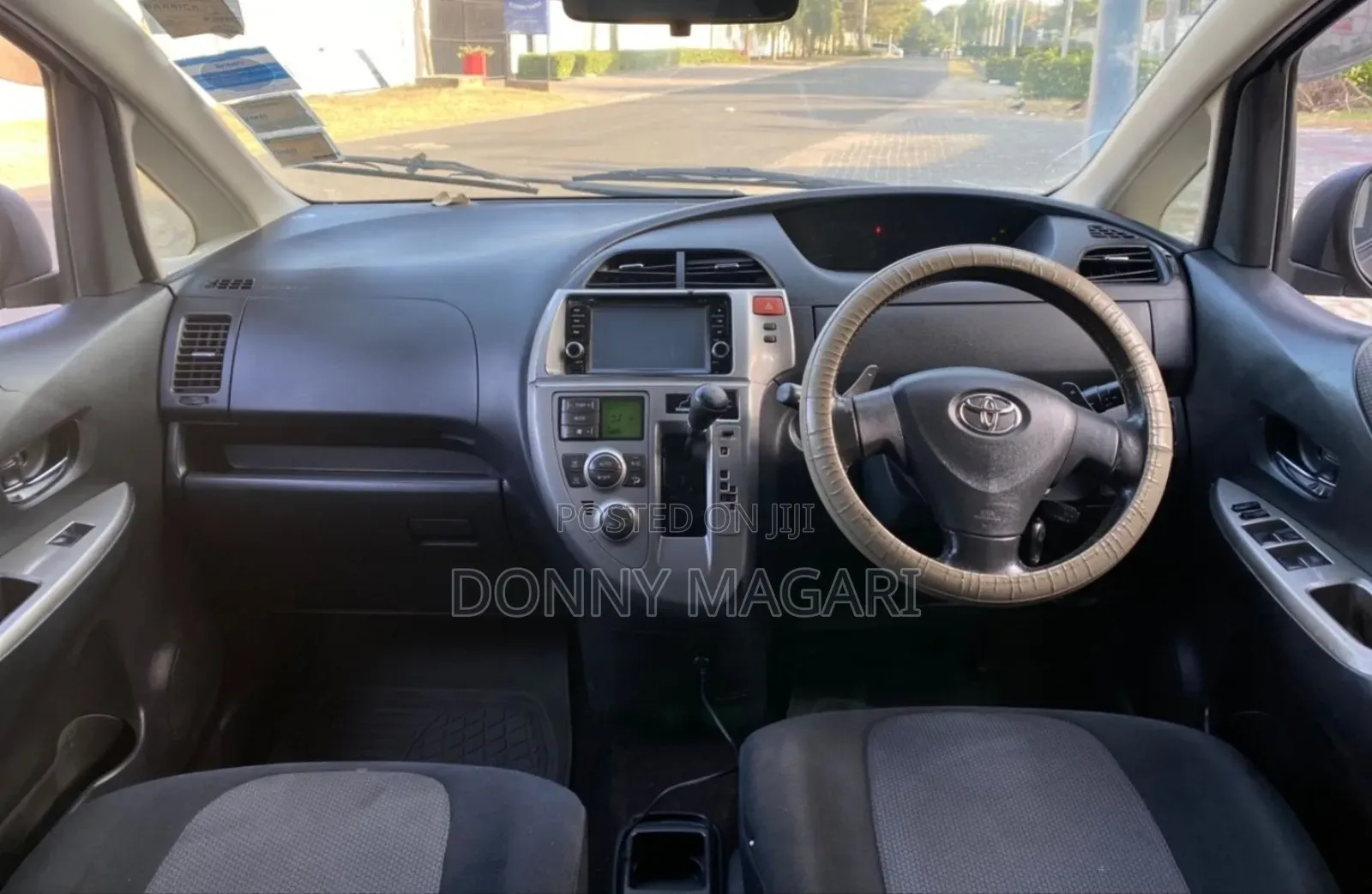 Toyota Ractis 2005 Gray
