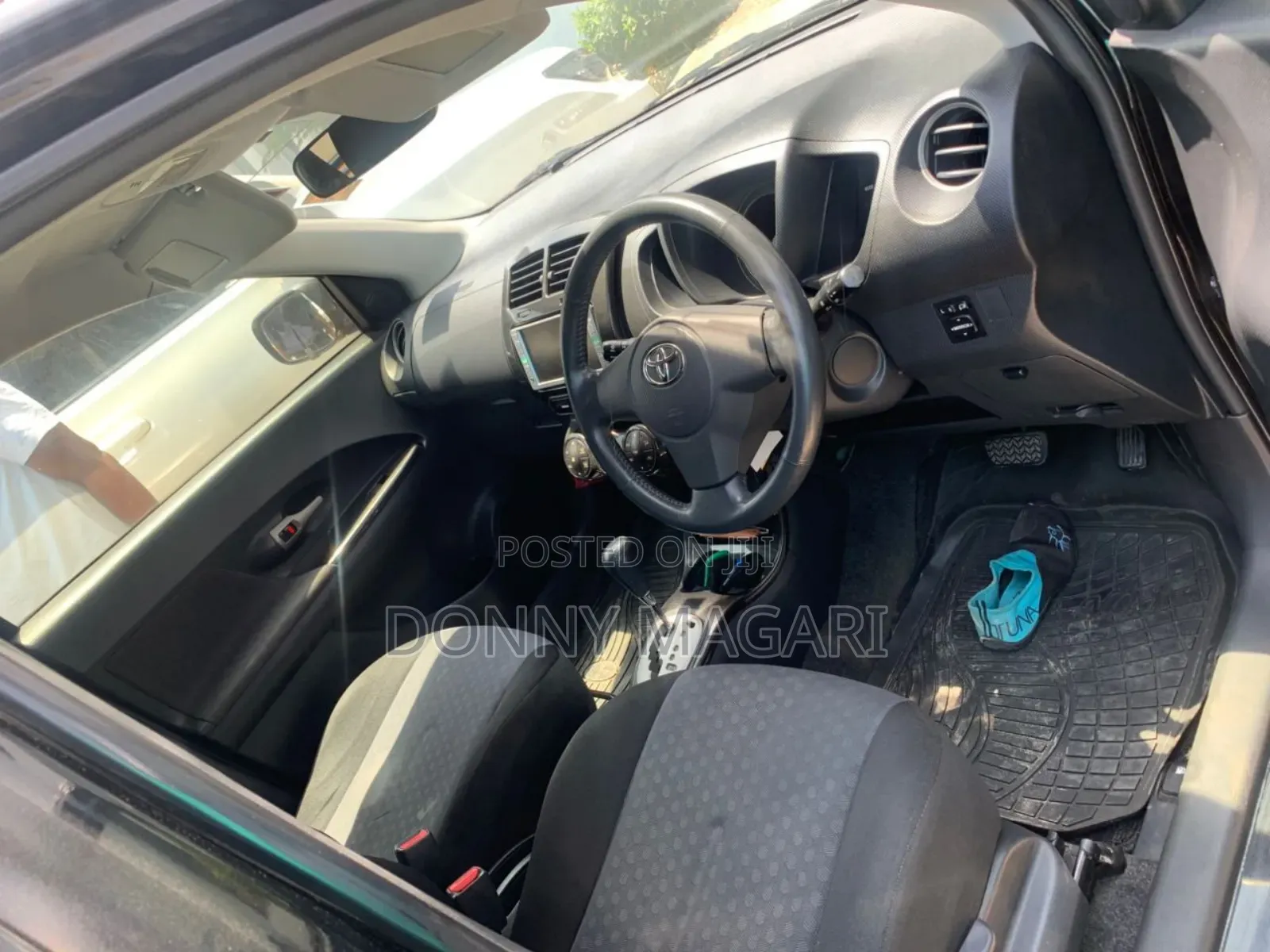 Toyota IST 2010 Black