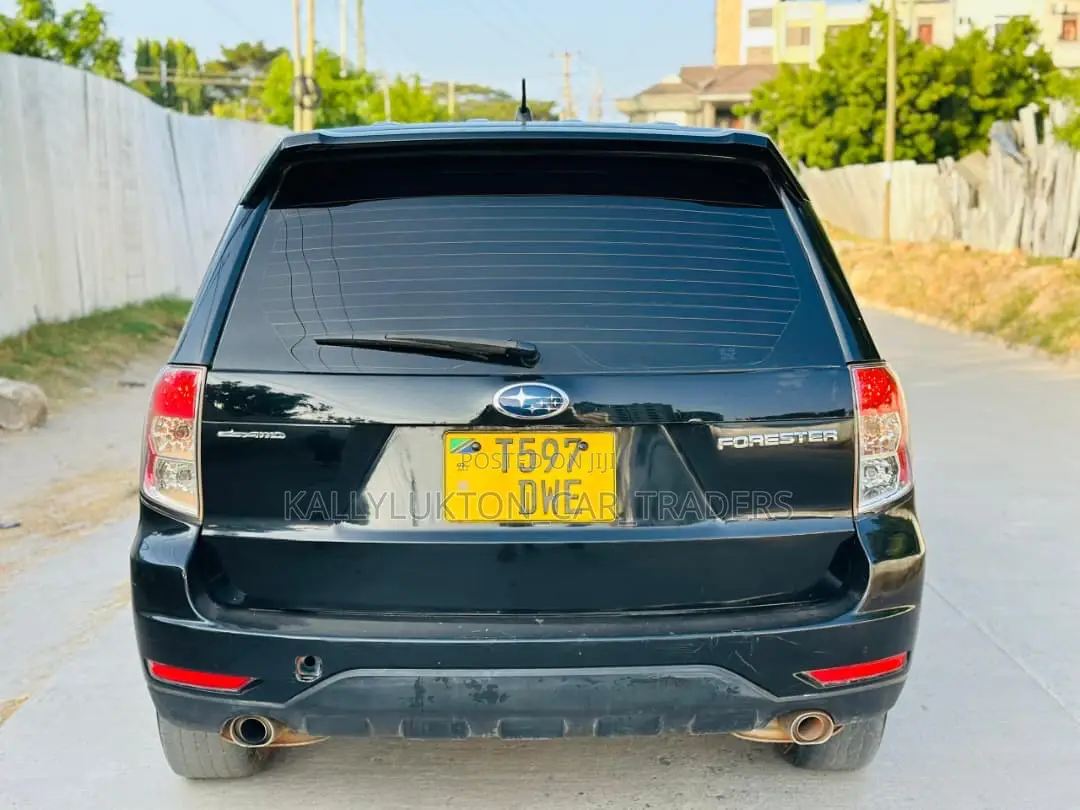 Subaru Forester 2010 Black