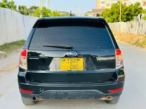 Subaru Forester 2010 Black