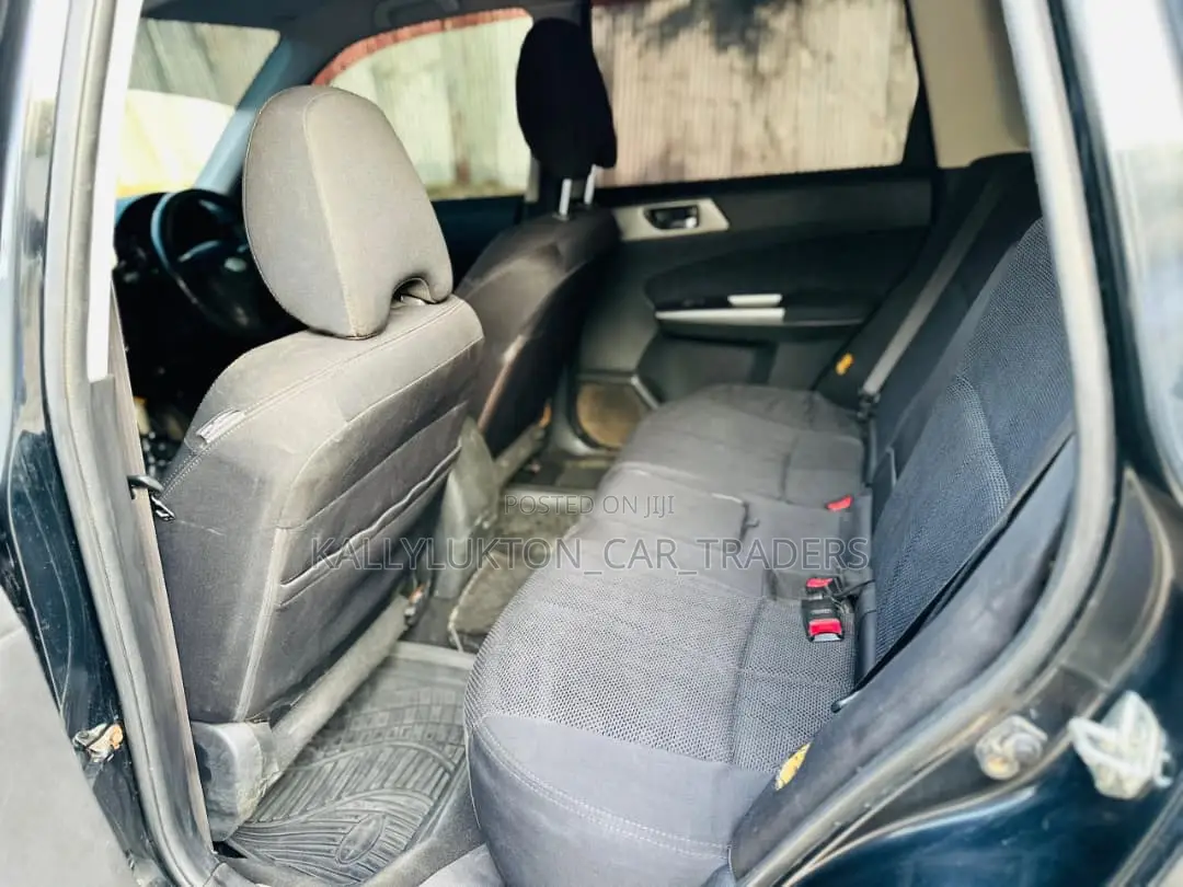 Subaru Forester 2010 Black