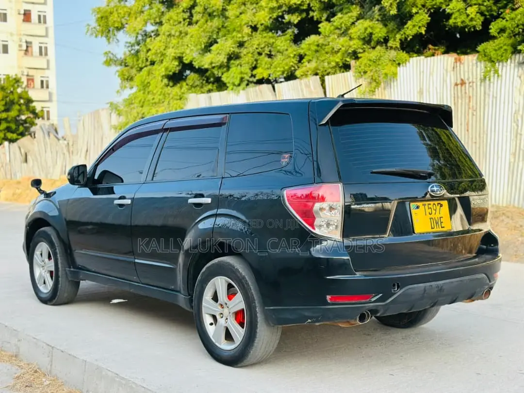 Subaru Forester 2010 Black