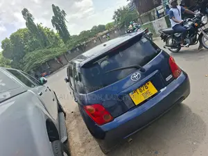 Toyota IST 2003 Blue