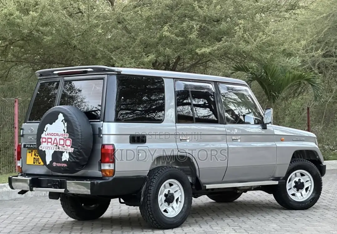 Toyota Land Cruiser Prado 1999 Silver