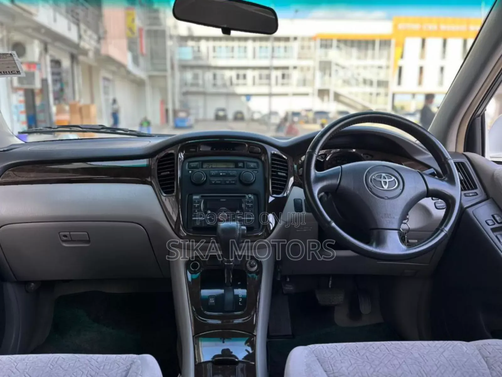 Toyota Kluger 2001 White