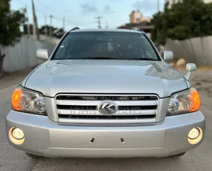 Toyota Kluger 2004 Silver
