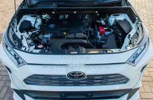Toyota RAV4 2020 Off white