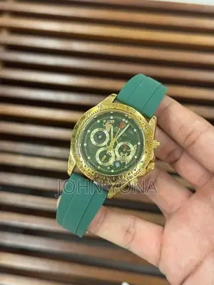 Rolex Cosmograph Daytona Watch Replica With Green Dial Silicone Strap