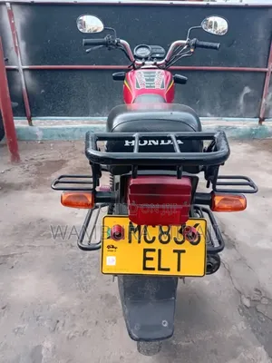 Honda CB 2024 Red