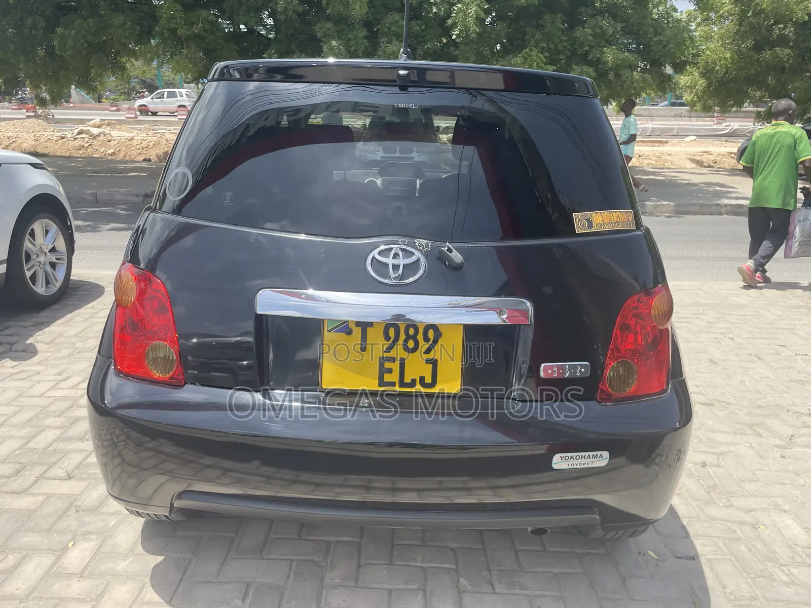 Toyota IST 2004 Black