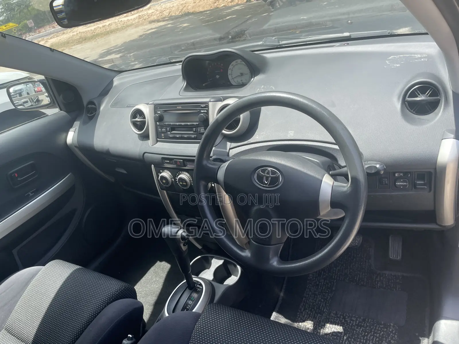 Toyota IST 2004 Black