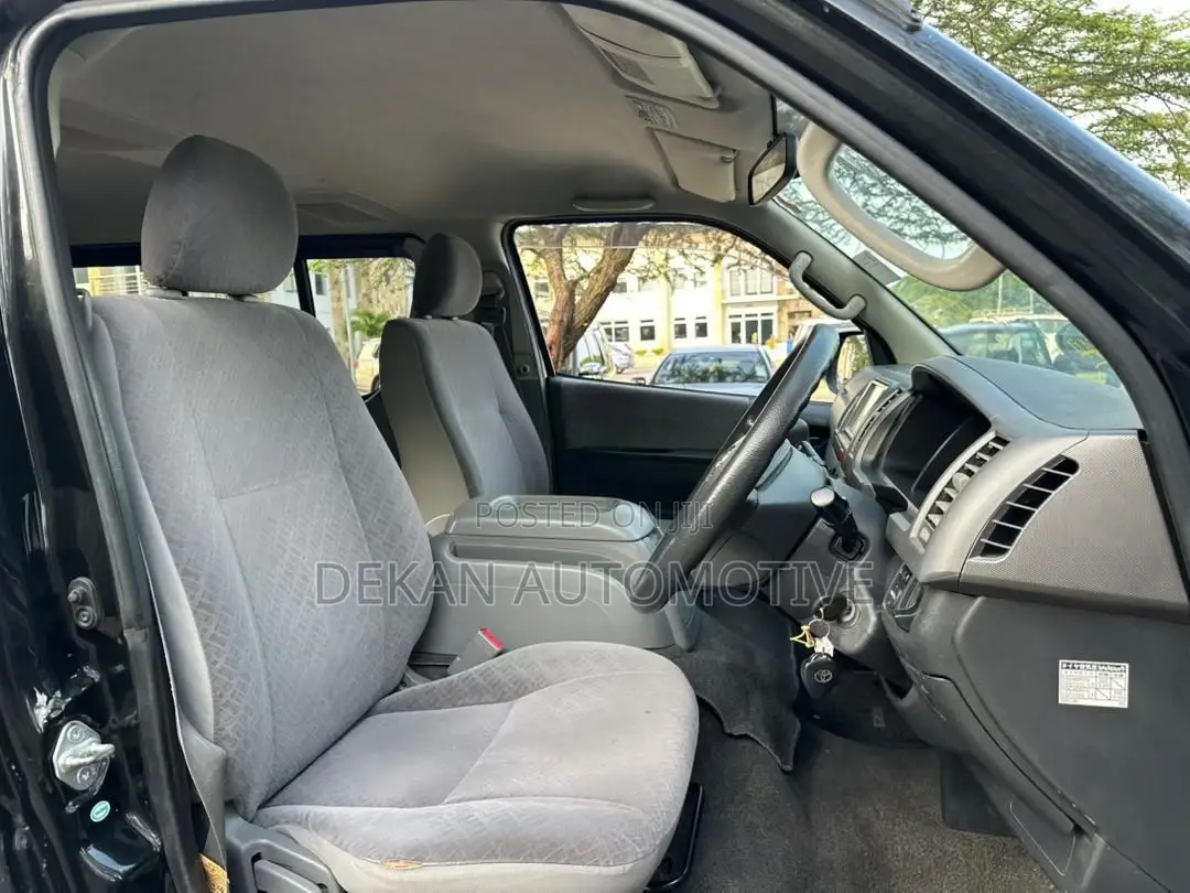 Toyota Quantum 2008 Black