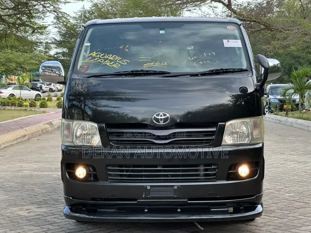 Toyota Quantum 2008 Black