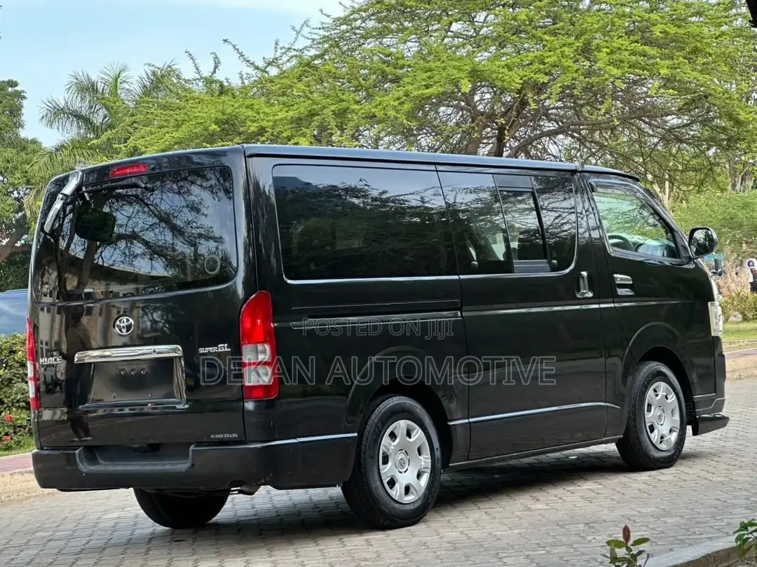 Toyota Quantum 2008 Black