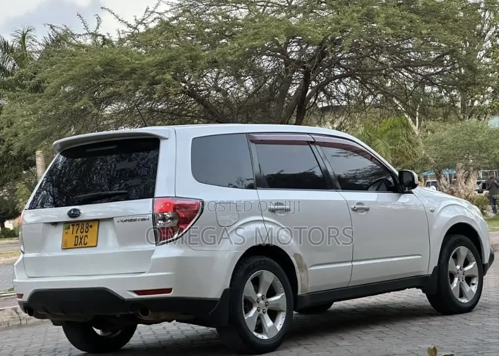 Subaru Forester 2009 White