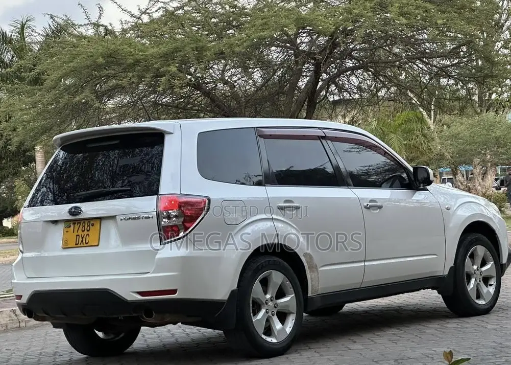 Subaru Forester 2009 White
