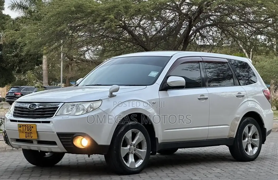 Subaru Forester 2009 White