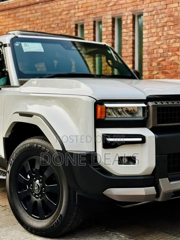 Toyota Land Cruiser Prado 2024 White