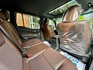 Toyota Land Cruiser Prado 2024 White