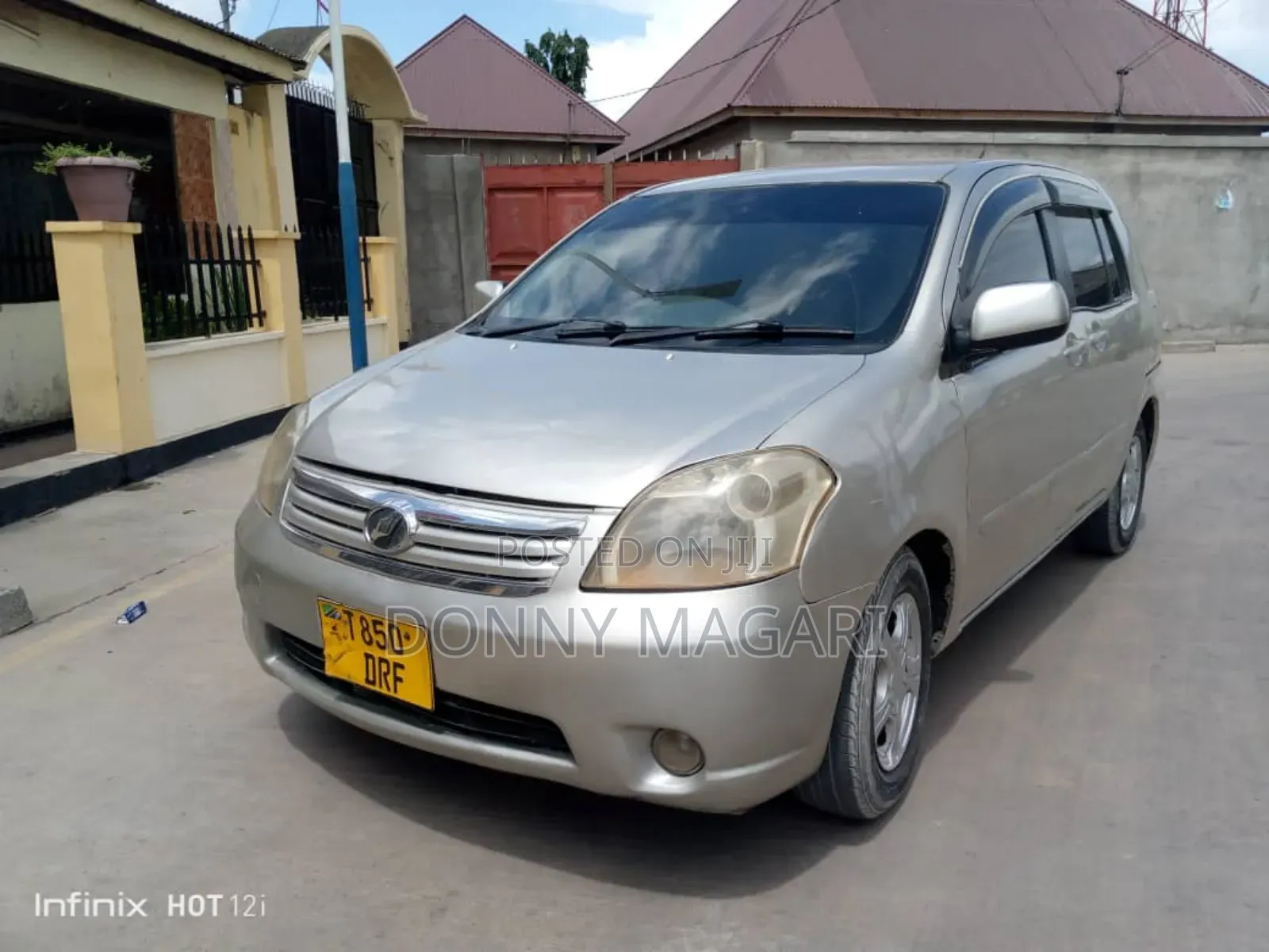 Toyota Raum 1.5 AWD 2005 Silver