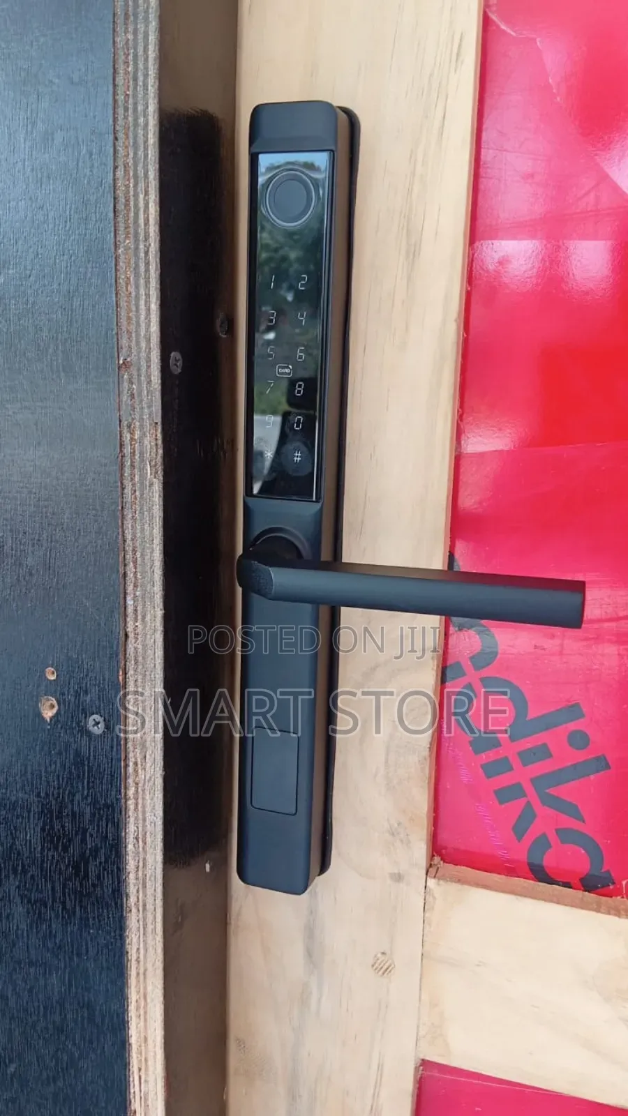 Modern Slim-Line Smart Door Lock With Biometric and Keypad Access