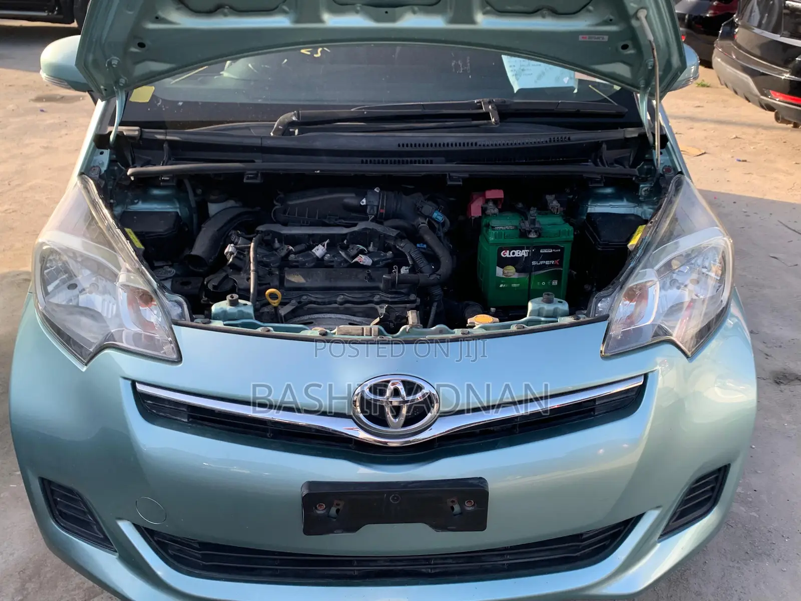 Toyota Ractis 1.3 FWD 2012 Green