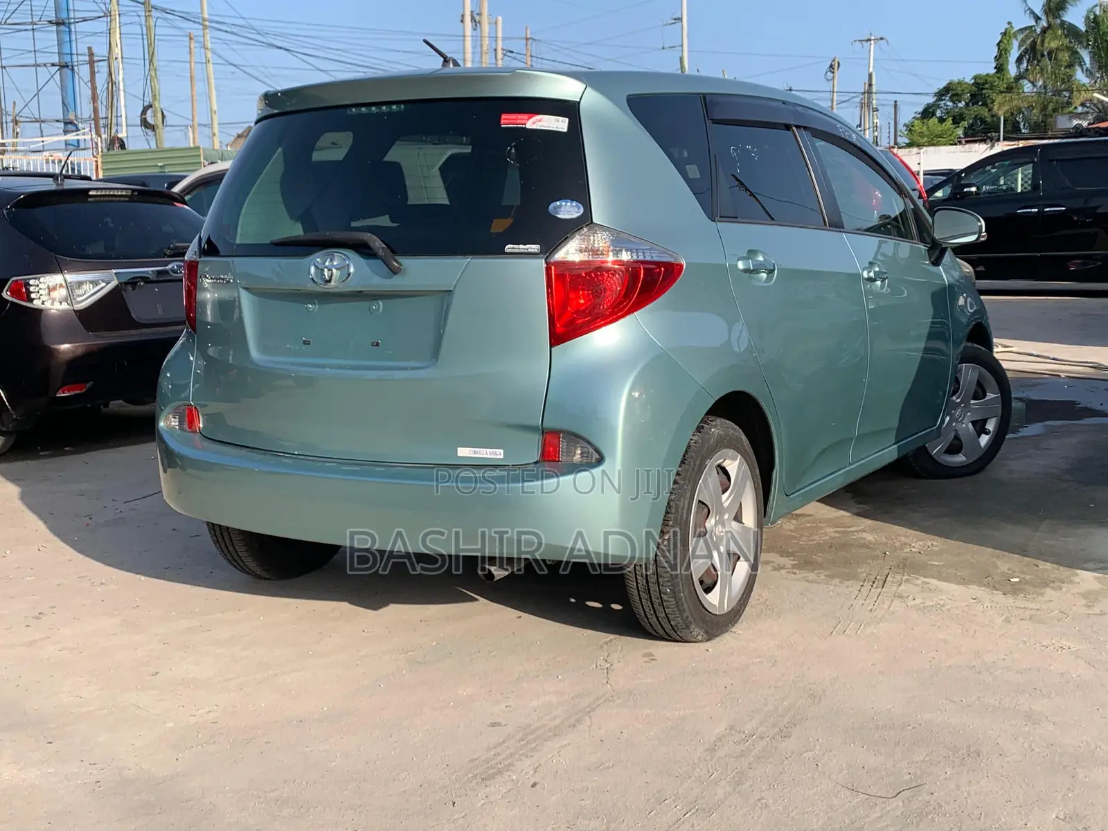 Toyota Ractis 1.3 FWD 2012 Green