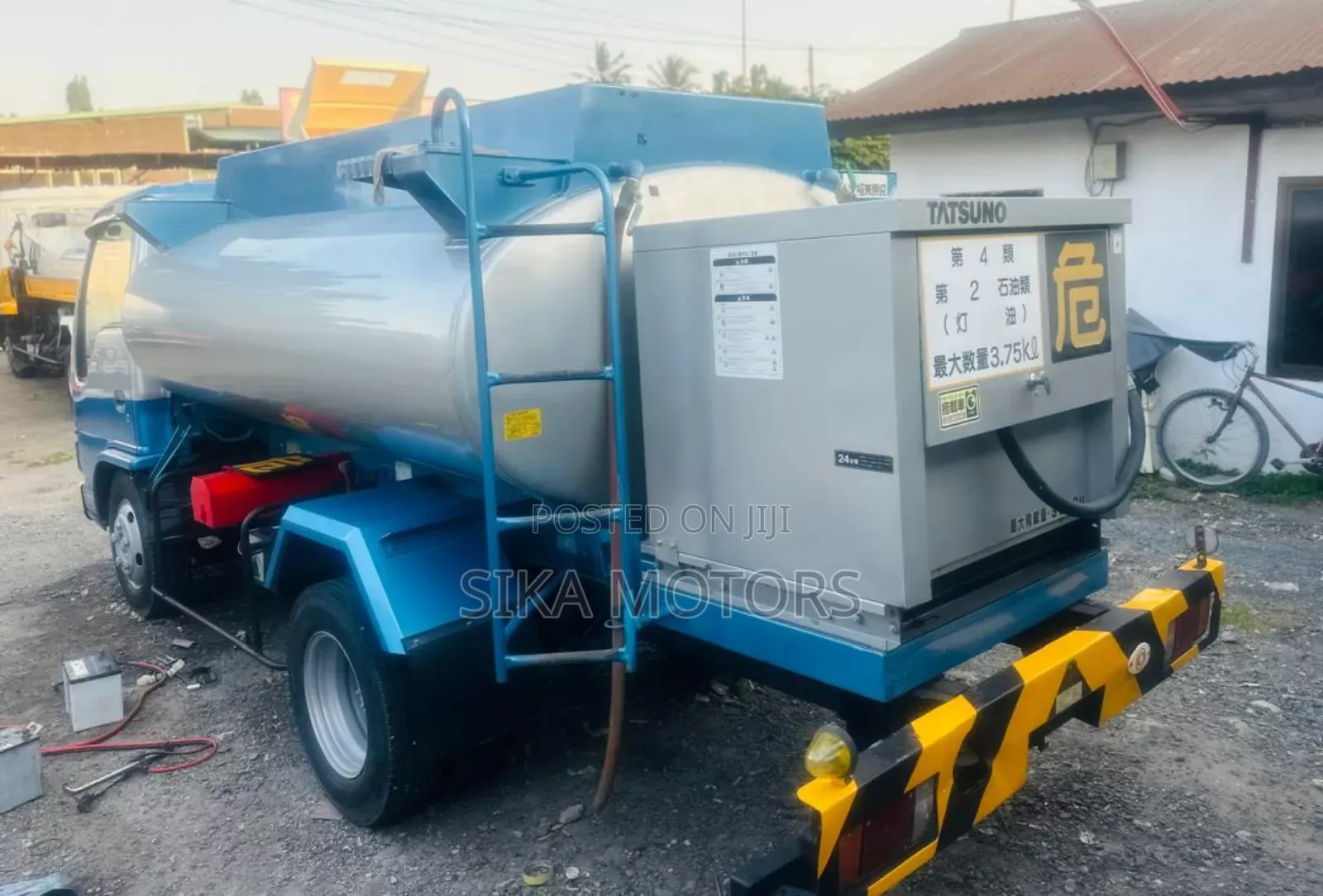 Isuzu Mobile Fuel Taker With Pump