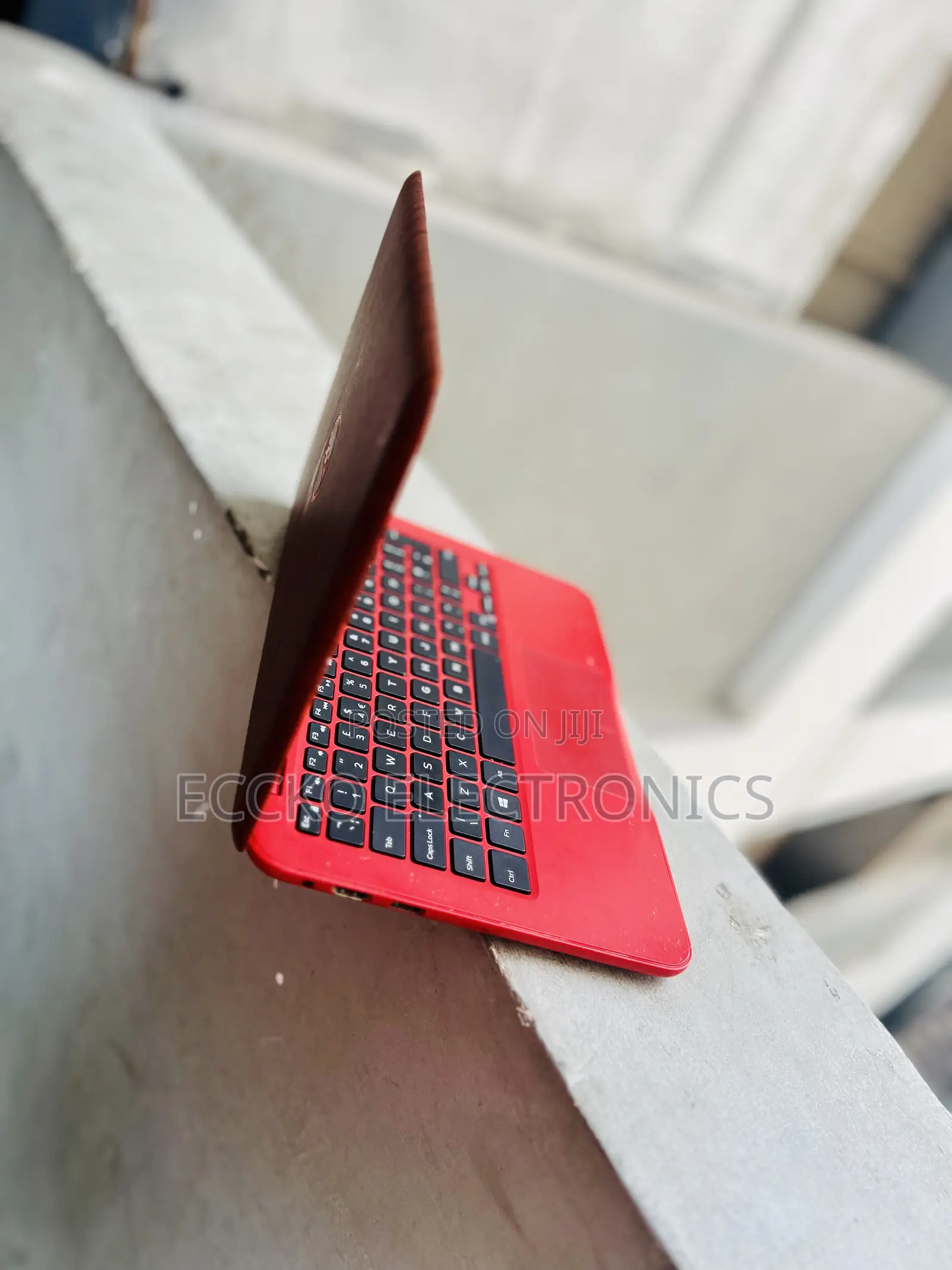 Laptop Dell Inspiron 11 3000 4GB Intel Core I3 SSD 128GB