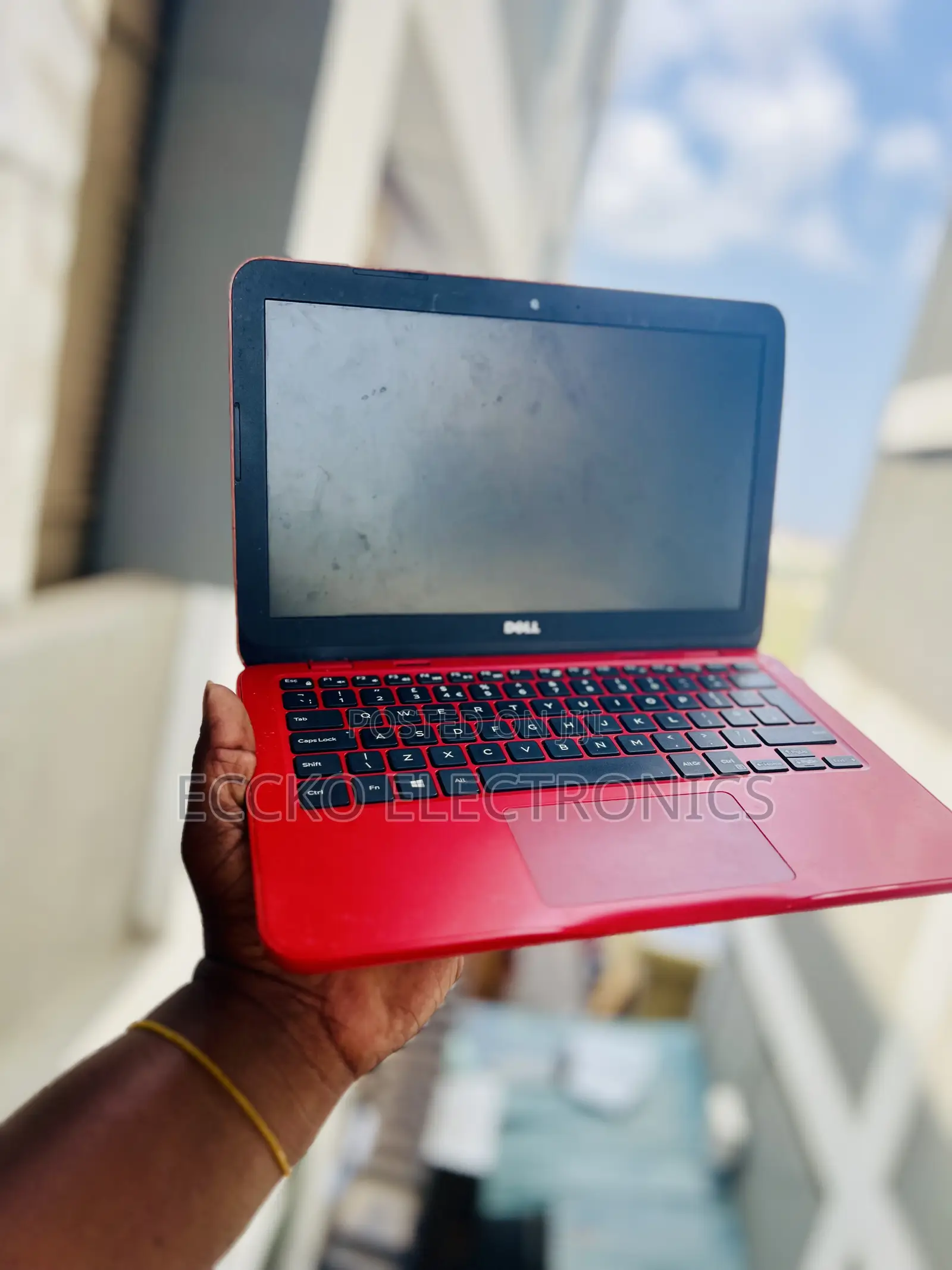Laptop Dell Inspiron 11 3000 4GB Intel Core I3 SSD 128GB