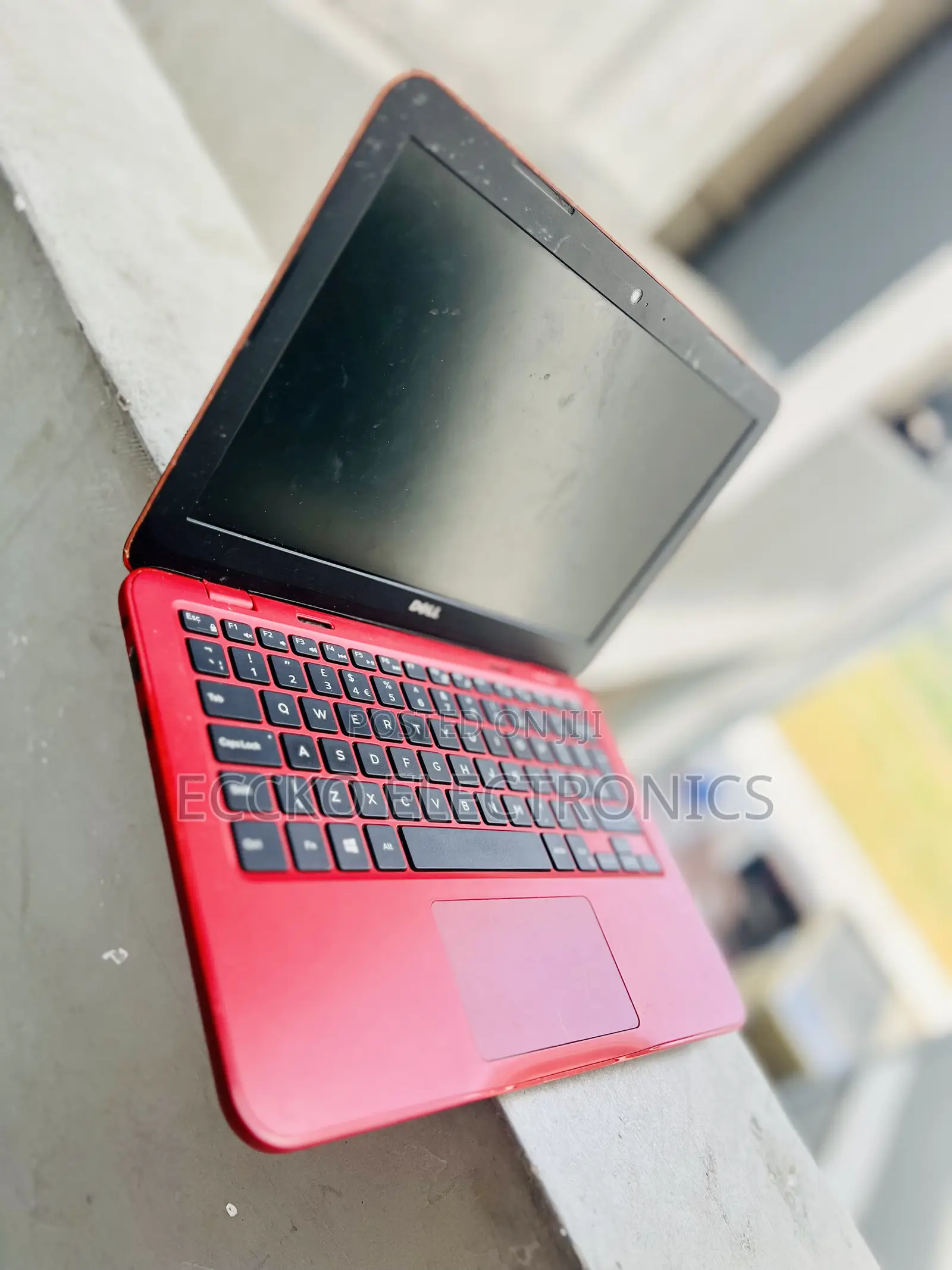 Laptop Dell Inspiron 11 3000 4GB Intel Core I3 SSD 128GB