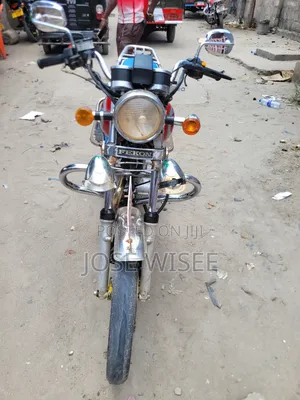 Bajaj CT 125X 2025 Red