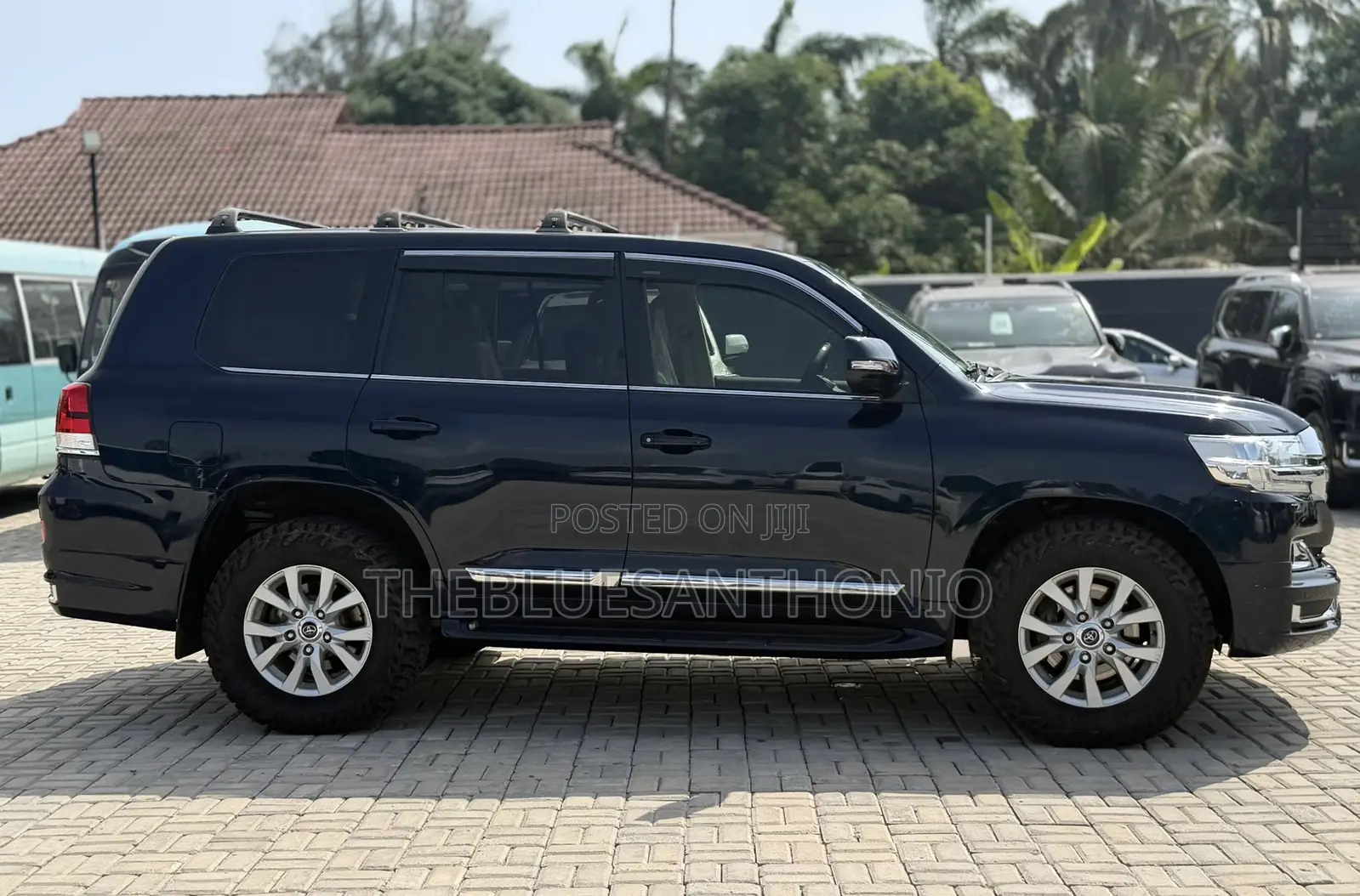 Toyota Land Cruiser 2020 Blue