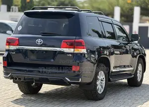 Toyota Land Cruiser 2020 Blue