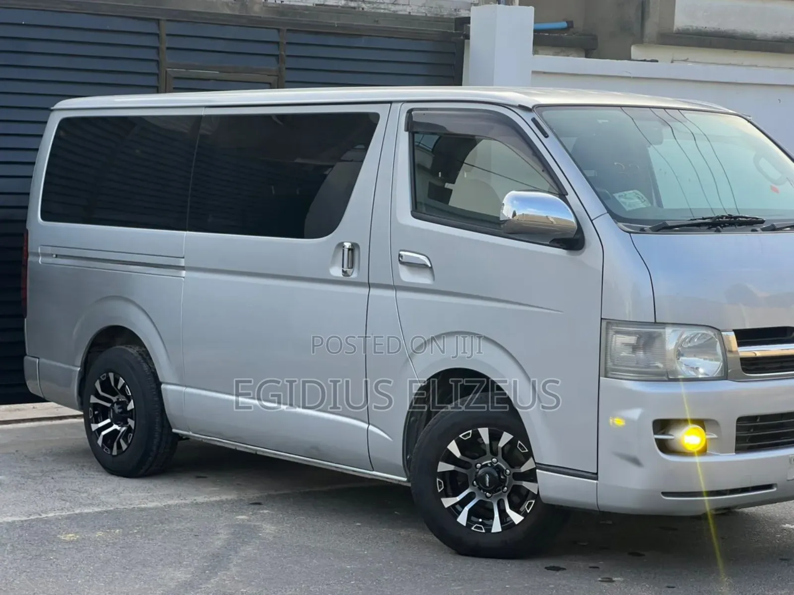 Toyota HiAce 2006 Silver