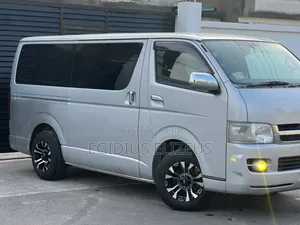 Toyota HiAce 2006 Silver