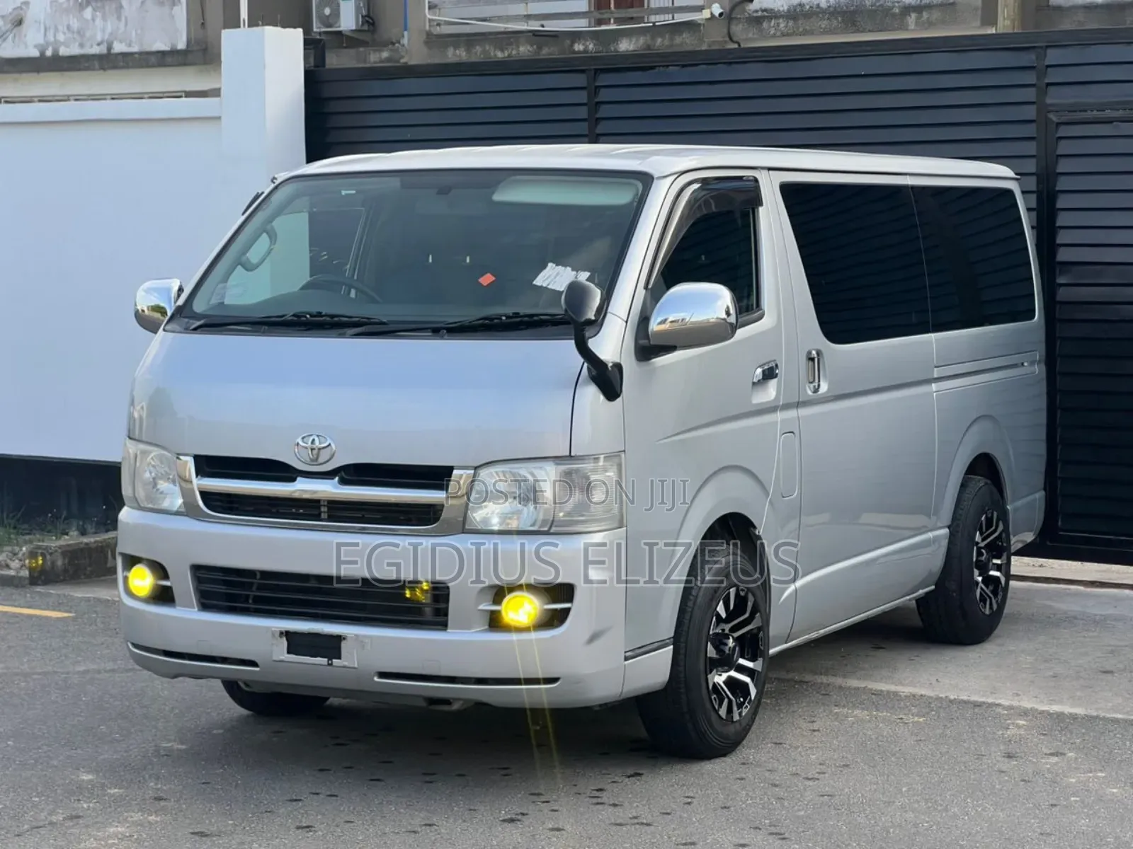 Toyota HiAce 2006 Silver