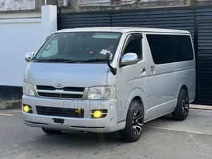 Toyota HiAce 2006 Silver
