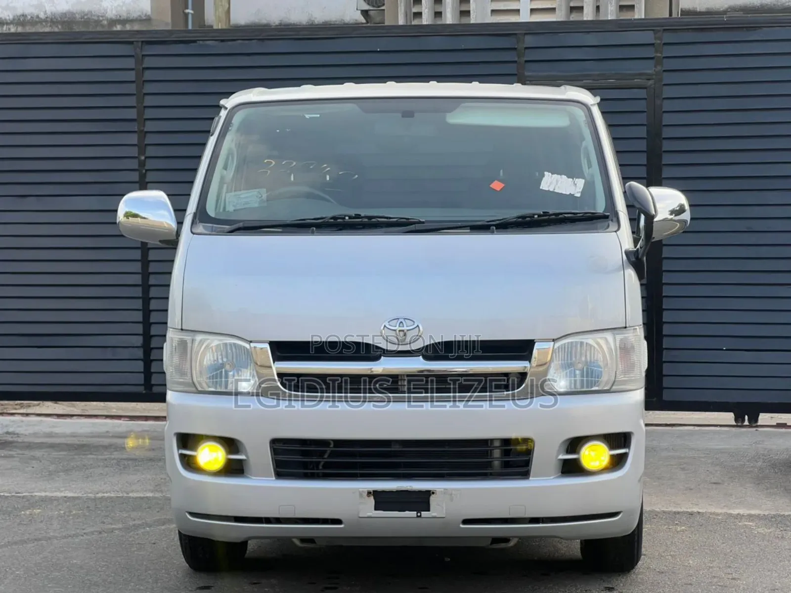 Toyota HiAce 2006 Silver