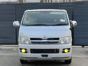 Toyota HiAce 2006 Silver