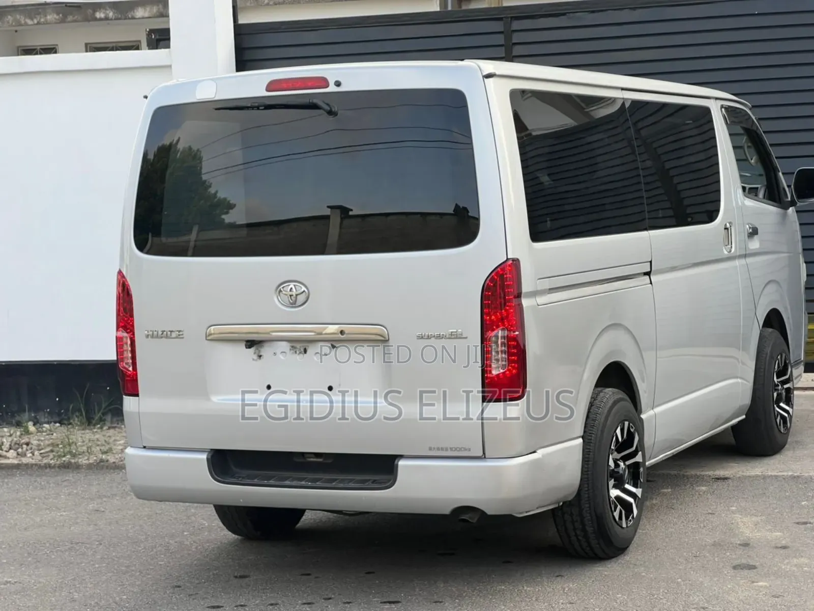 Toyota HiAce 2006 Silver