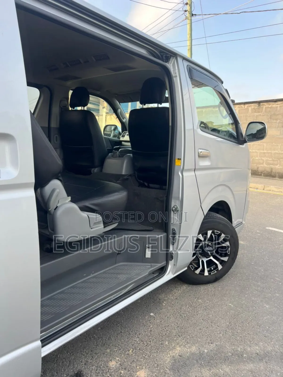 Toyota HiAce 2006 Silver