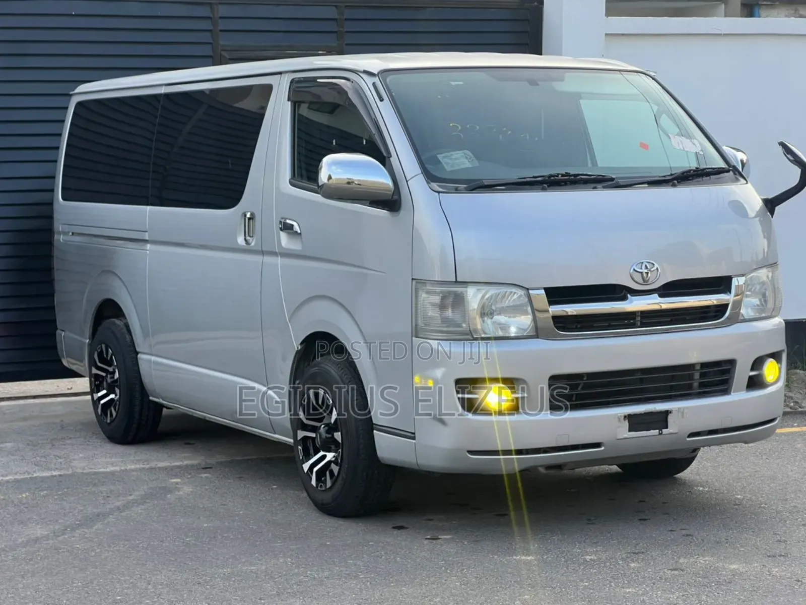 Toyota HiAce 2006 Silver