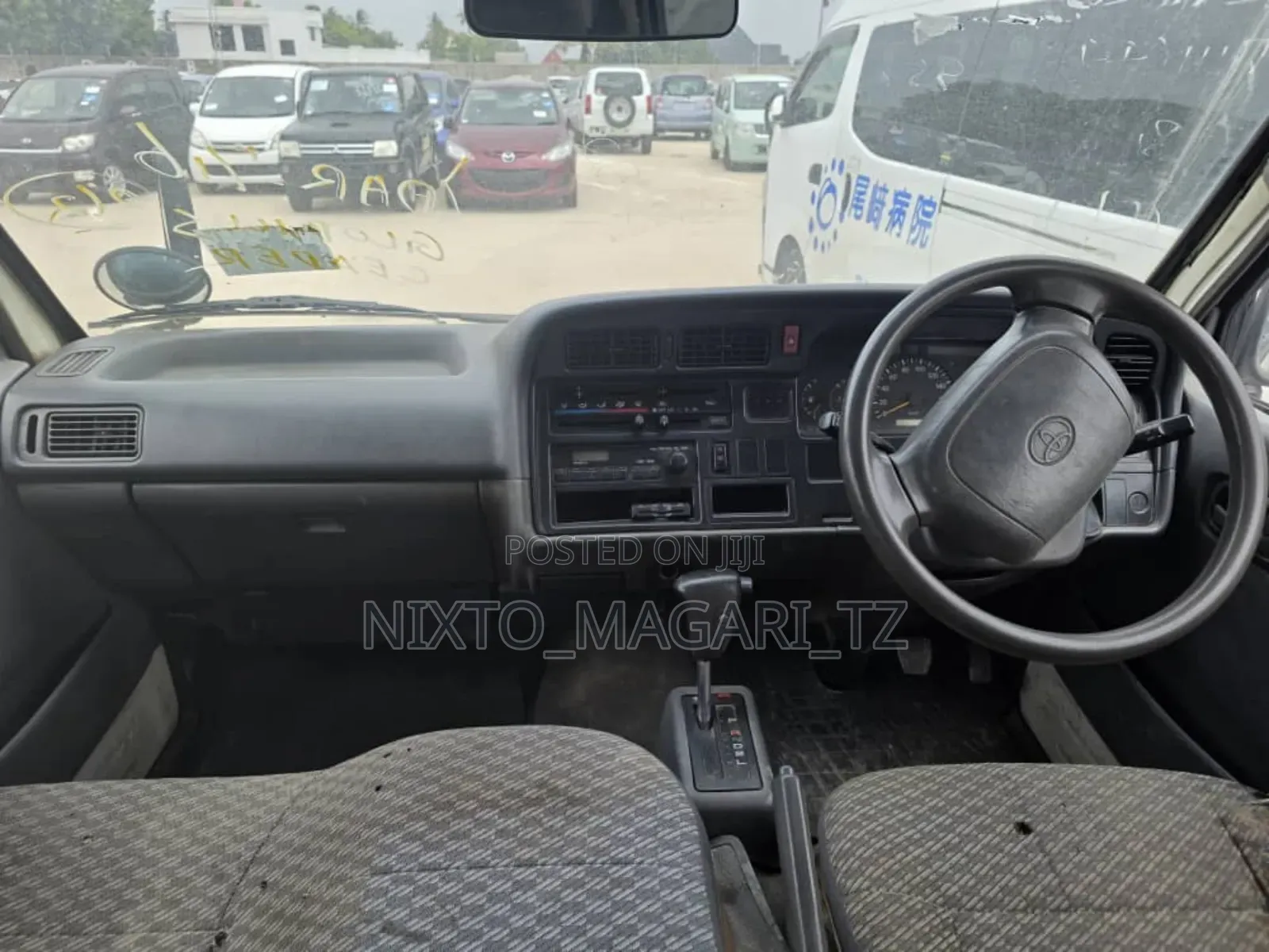 Toyota HiAce 2003 White