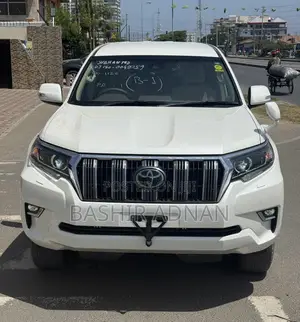 Toyota Land Cruiser Prado 2.8 2020 Pearl