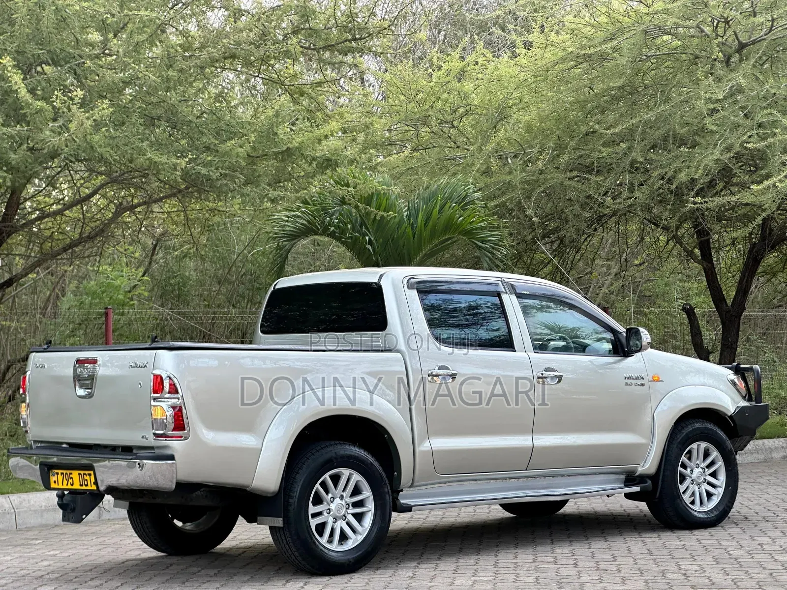 Toyota Hilux 2.0 VVT-i 2011 Silver