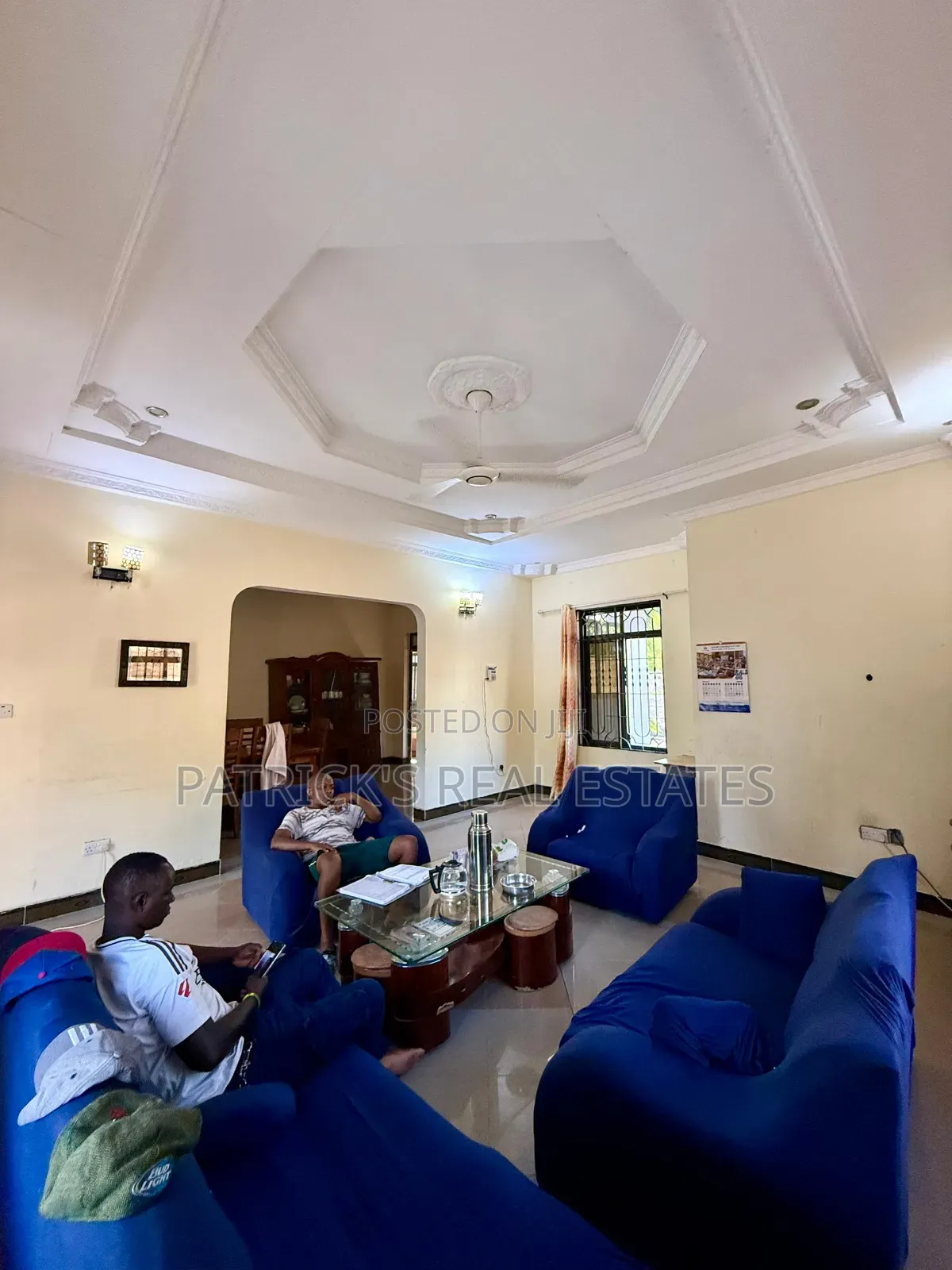 Kiwanja Chenye Nyumba Kinauzwa